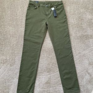 NWT Banana Republic slim Traveler Pant in “olive you green,” size 34x36.